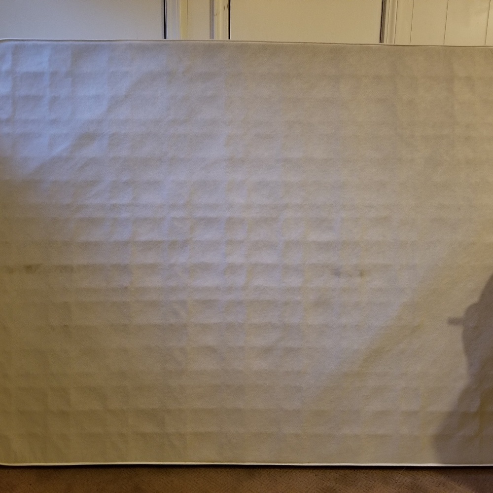 QUEEN Box Spring. AMAZING condition! FREE DELIVERY